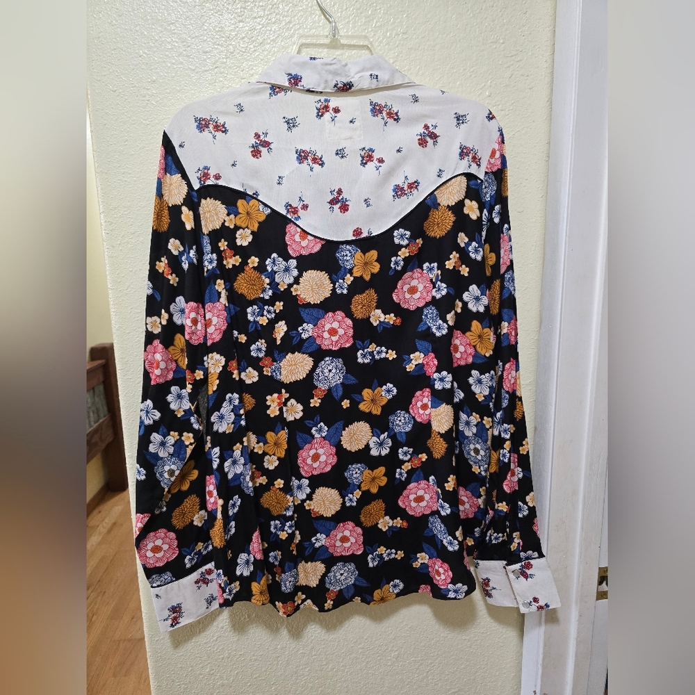 Floral Women's Blouse - Multicolor - Picture 2 of 3